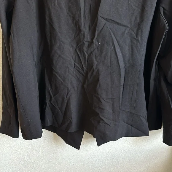 EILEEN FISHER WOMAN Blazer. - Picture 6 of 15